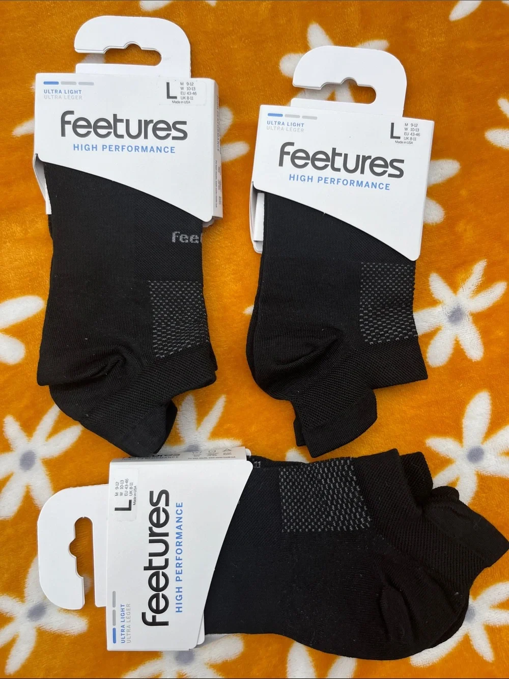 3 Pair Brand New feetures Unisex High Performance Ultra Light Low-Cut Tab Socks